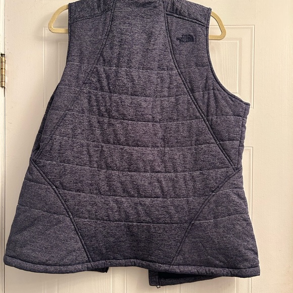 North face vest - Picture 2 of 3